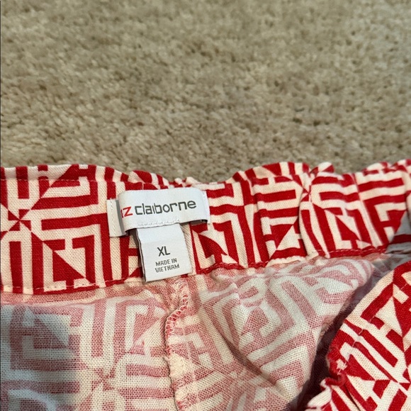 Liz Claiborne Red and White Patterned Shorts - Picture 3 of 5